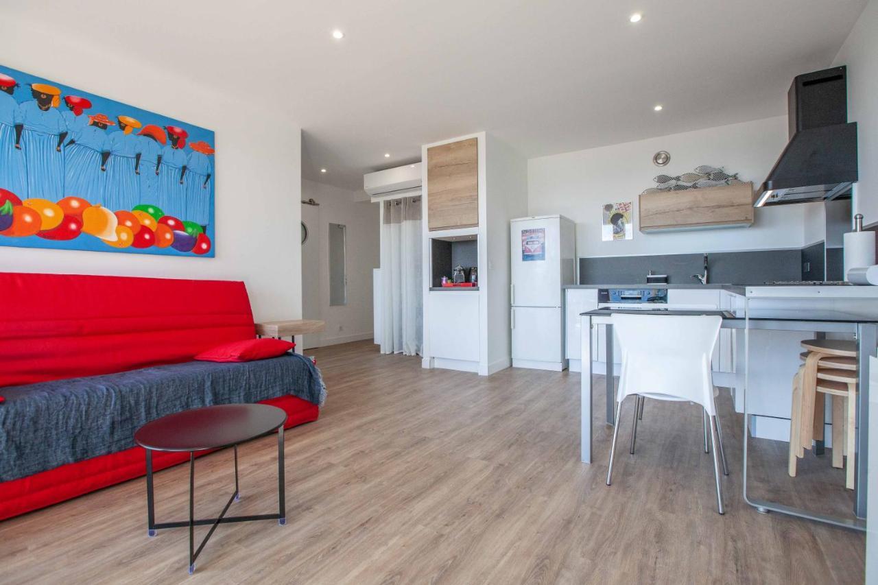 Très beau T2 climatisé refait à neuf, vue mer panoramique exceptionnelle à 120m à pied de la plage La Ciotat Esterno foto